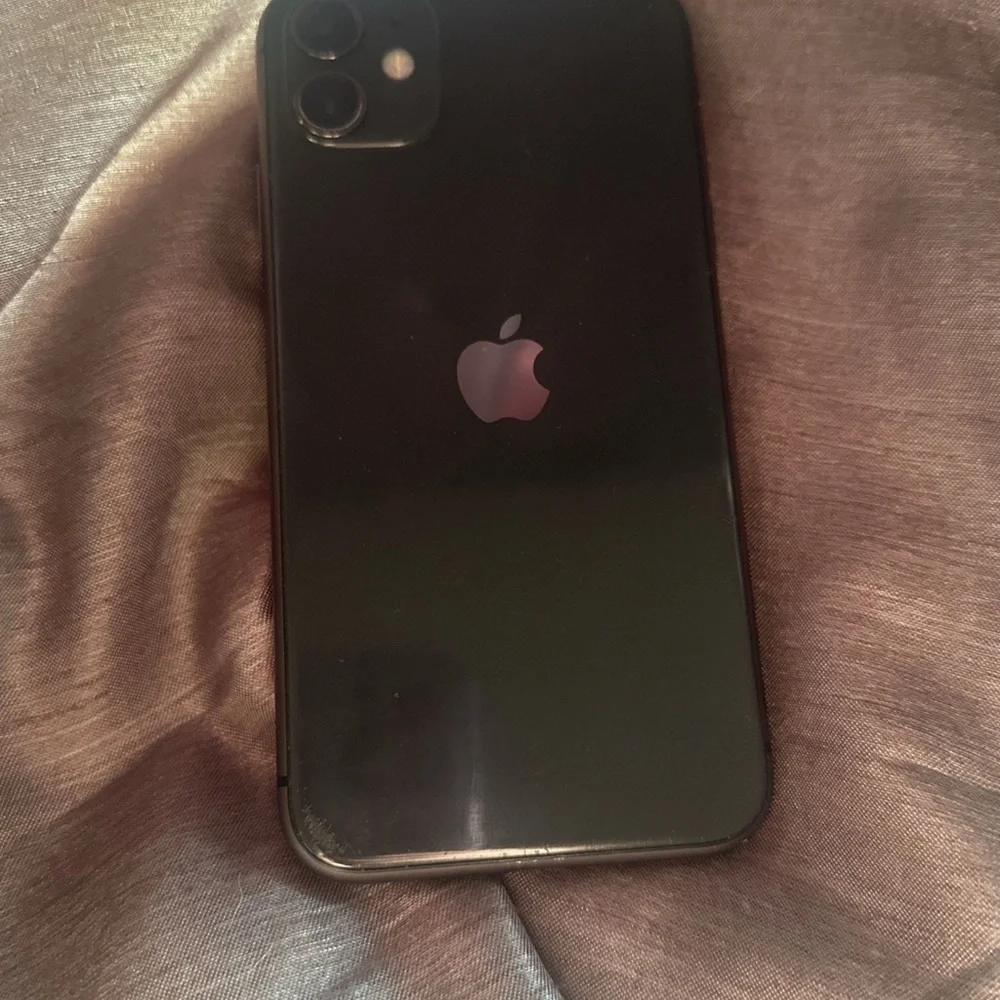 Black iPhone 11